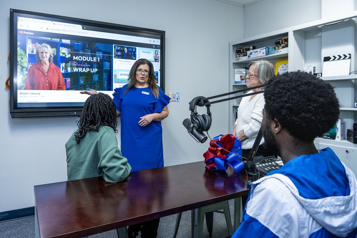 LATechCEHS's tweet photo. The ribbon is cut on the Higginbotham Create Studio in CEHS!✂️🎉

Thanks to Lawrence &amp; Alice Higginbotham, this innovative space is set to transform digital content creation and collaboration for future educators.💡✨ https://t.co/5xmsPlJzbZ