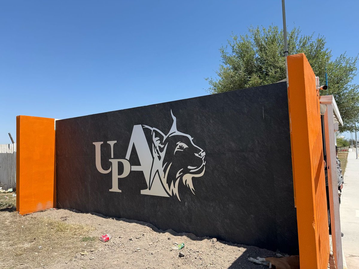 RoizAlfonso's tweet photo. Hoy tuvimos el honor de visitar la Universidad Politécnica de Apodaca, donde compartimos experiencias, ideas y visión con jóvenes llenos de talento y entusiasmo.

¡Mil gracias! 🙌✨

#RoizAlfonso
#UAP 
#Vota19 https://t.co/MGKNkrkMSo