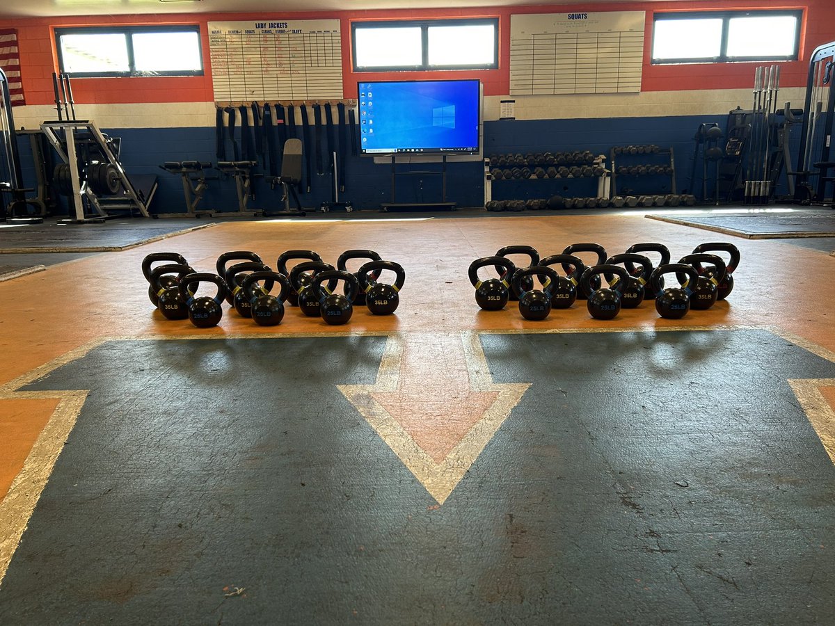 Thankful Thursday! Our community continues to do what it takes for us to #WakeUpTheEchoes Thank you to those who continually pour into OUR program. providing us with 24 brand new kettlebells for our weightroom. #Family