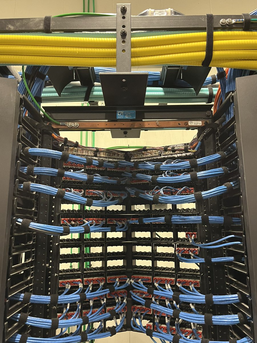 AustinNetwork23's tweet image. #AustinNetworkCablingServices #StructuredCablingCompanyAustin #HomeNetworkInstallationAustin #ResidentialNetwofkCableInstallationAustin #ResidentialCableInstallationAustin #OfficeEthernetCableInstallationAustin #ModemRelocation #PatchPanelTermination#FlukeTester #5127138864