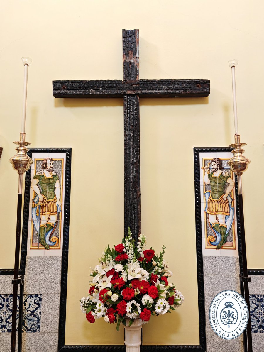 VirgenButarque's tweet photo. #DEVOCIÓN ➕ |

      «Todo está consumado». 

                                    (San Juan 19, 30)

Es quinto viernes de Cuaresma, es
Viernes de Dolores

ES VIERNES DE LA CRUZ

#EsperanzaDelCielo⚓
#SantaCuaresma➕ https://t.co/3XgOp7cEkF