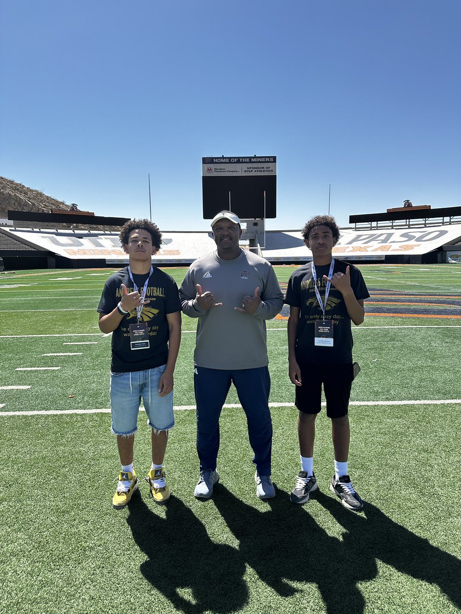 Maximusfiggs's tweet photo. I’m thankful for my time at Utep yesterday. Me and my teammates learned a lot from this experience.Thank you @CoachSWUTEP  and @UTEPFB for inviting @AndressFootball to the spring practice!! 
@CoachKSigler @COACHJMACRB @CoachKSigler #PicksUp https://t.co/fpg6Nk3GnC