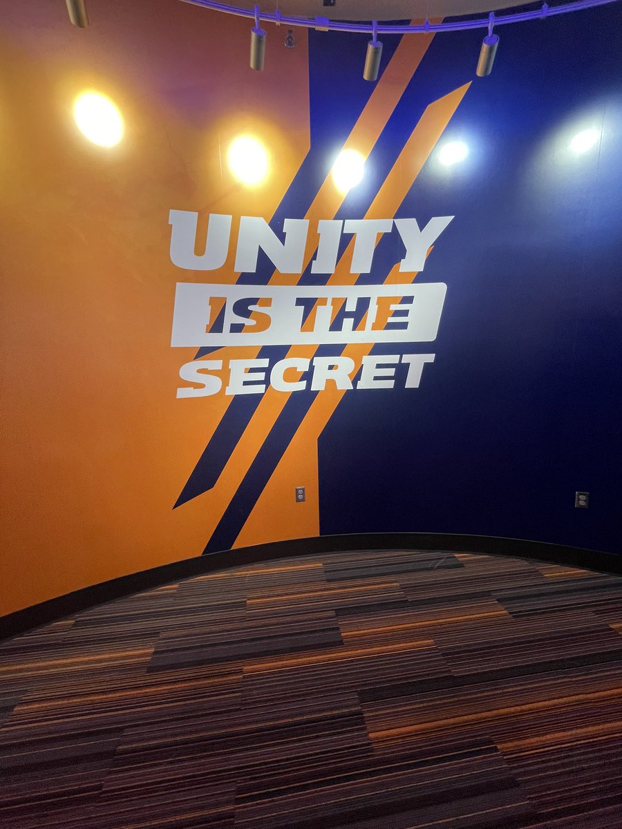 Maximusfiggs's tweet photo. I’m thankful for my time at Utep yesterday. Me and my teammates learned a lot from this experience.Thank you @CoachSWUTEP  and @UTEPFB for inviting @AndressFootball to the spring practice!! 
@CoachKSigler @COACHJMACRB @CoachKSigler #PicksUp https://t.co/fpg6Nk3GnC