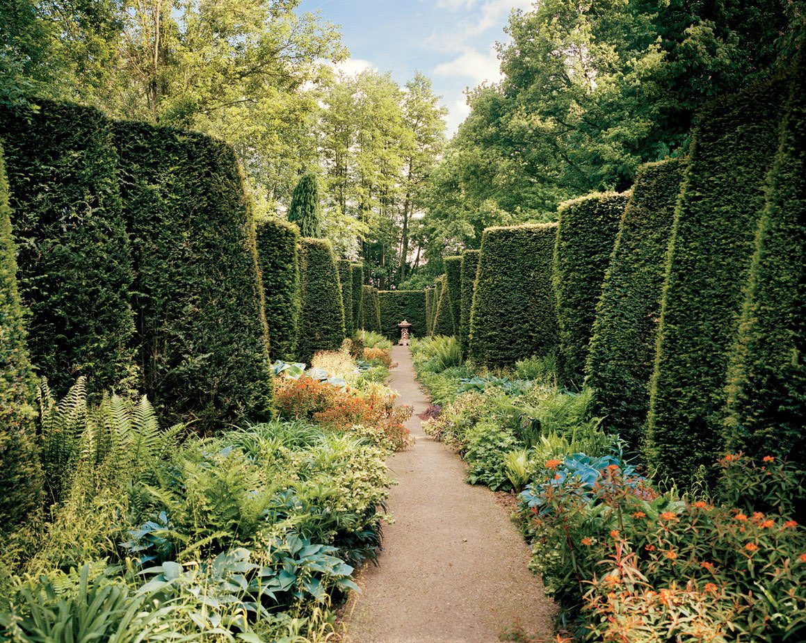 dearvotion's tweet photo. “I quit fashion to focus on my beautiful garden” pipeline is absolutely one of my favorite things. https://t.co/bka7OCedu5