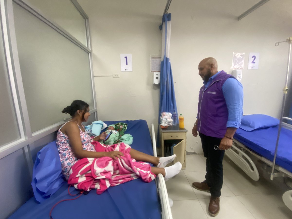 Salud_Guayas's tweet photo. #MSPEnTerritorio | Nuestro coordinador Zonal, Fernando Ojeda, realizó un recorrido técnico en el Centro de @Salud_Ec Tipo C #OramasGonzález en #Durán, verificando la calidad de atención a los usuarios y el correcto funcionamiento de servicios e instalaciones.

#ElNuevoEcuador https://t.co/L4oTKrzuwr