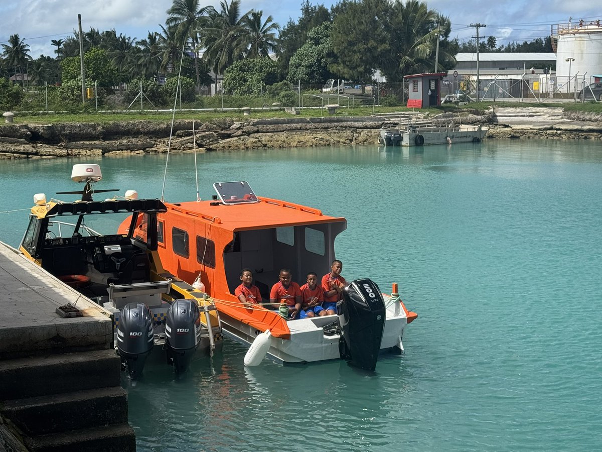 The Deputy Prime Ministers of Tonga and New Zealand have launched a maritime safety campaign: “Be Ready, Be Safe.” 

The programme aims to increase community awareness of maritime safety practices and use of safety equipment. 

🇹🇴 🤝 🇳🇿