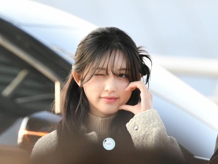 250411 ICN
🍂

#가을 #GAEUL
#아이브 #IVE