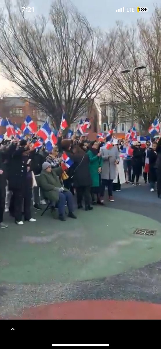 AngelinaOnTV's tweet photo. Dominicans in #Boston honor the 221 lives taken in the #JetSetCollapse in #SantoDomingo. Proud seeing my community back home. A lot of familiar faces in that crowd… Many people who aren’t Dominican showing support at the vigil tonight! En la unión está la fuerza 🥺🙏🏼❤️🇩🇴 https://t.co/JoLopeKj8Y