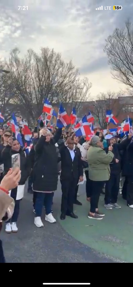 AngelinaOnTV's tweet photo. Dominicans in #Boston honor the 221 lives taken in the #JetSetCollapse in #SantoDomingo. Proud seeing my community back home. A lot of familiar faces in that crowd… Many people who aren’t Dominican showing support at the vigil tonight! En la unión está la fuerza 🥺🙏🏼❤️🇩🇴 https://t.co/JoLopeKj8Y