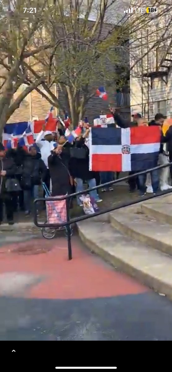 AngelinaOnTV's tweet photo. Dominicans in #Boston honor the 221 lives taken in the #JetSetCollapse in #SantoDomingo. Proud seeing my community back home. A lot of familiar faces in that crowd… Many people who aren’t Dominican showing support at the vigil tonight! En la unión está la fuerza 🥺🙏🏼❤️🇩🇴 https://t.co/JoLopeKj8Y