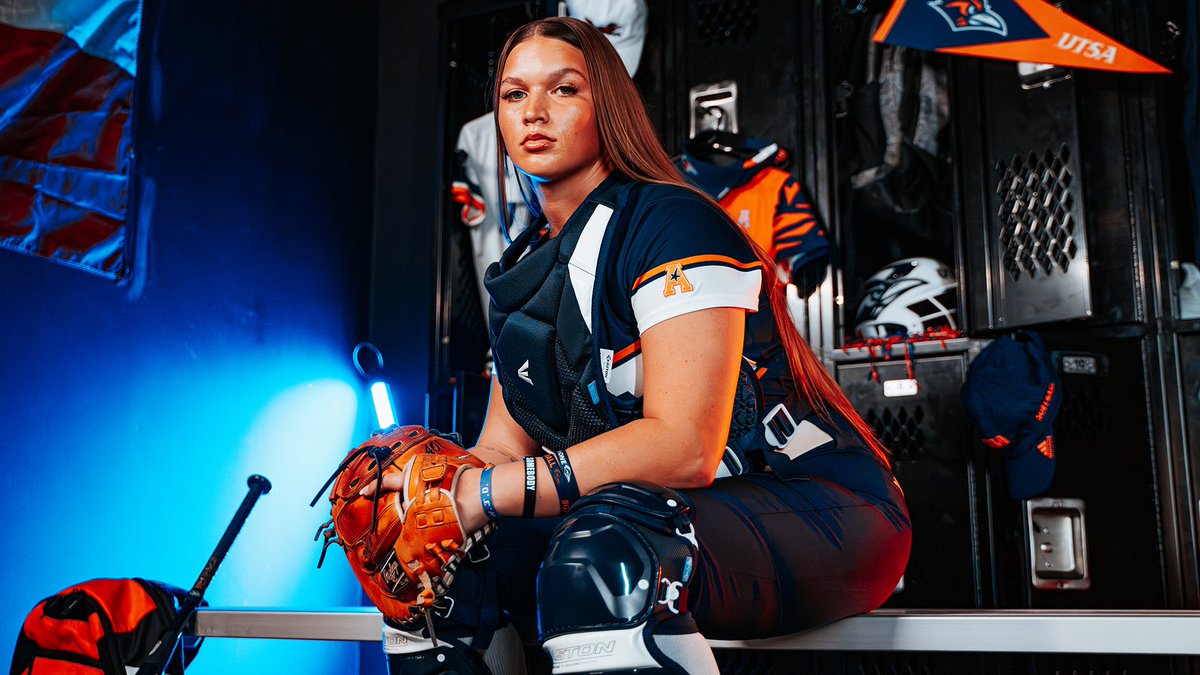Leaving her own legacy. 

<a href="/kalee_rochinski/">kalee rochinski</a> of <a href="/UTSASoftball/">UTSA Softball</a> is making her mark on the Roadrunners and following in her mom's footsteps. 

🔗 utsa.pro/3EjzmiT

#BirdsUp 🤙 #LetsGo210