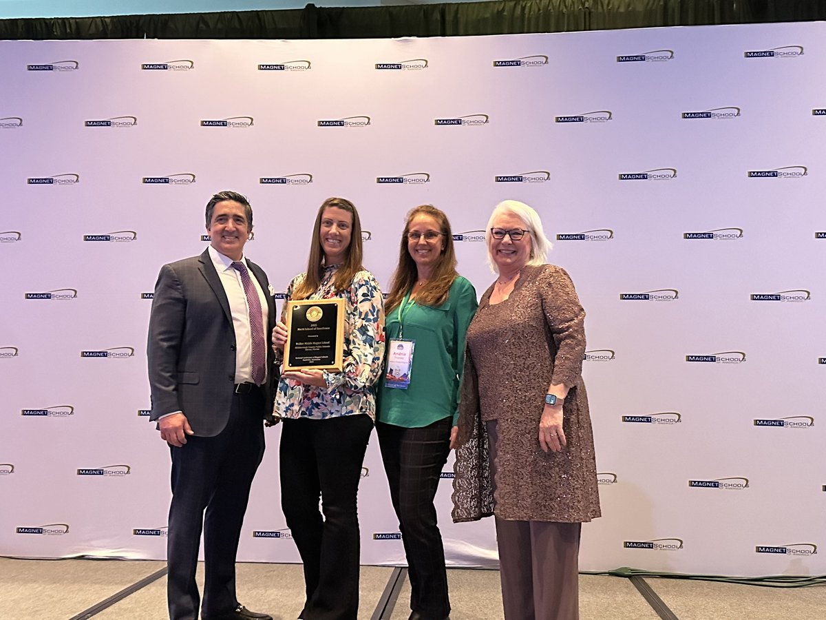 Walker Middle Magnet IB World School tweet media