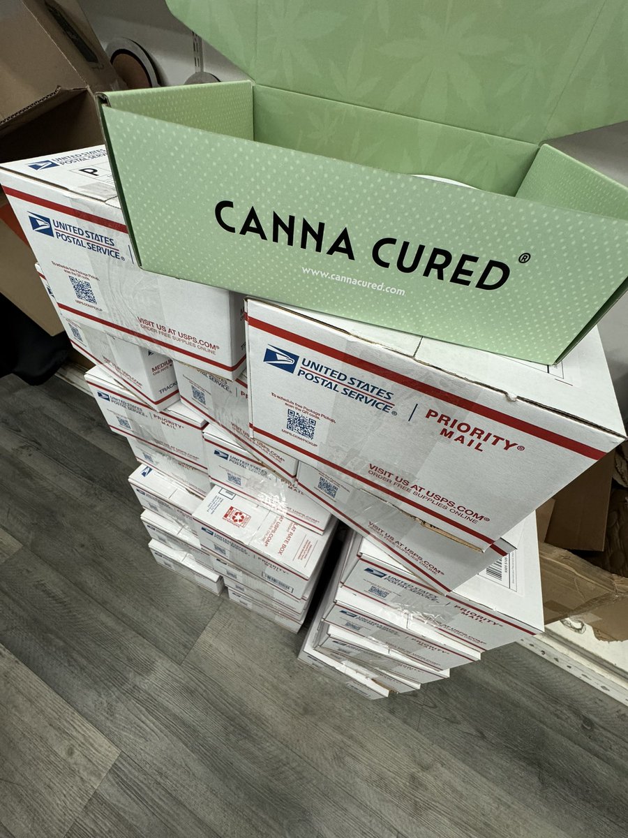 Our 4/20 SALE is now LIVE!

$1000 pounds 
Buy 4 grams of rosin get 1 FREE
Buy an ounce get 7g FREE 
AND MORE 💥