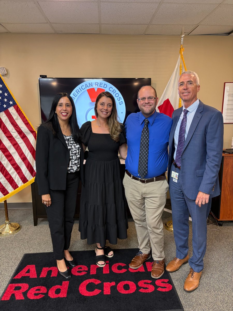 TRUE HEROES ❤️ This morning, we proudly celebrated <a href="/APLetoHigh/">Leto High School</a>'s Teacher &amp; Track Coach Lauren Palek and AP Scott Hazlett. Their quick actions last school year saved a student's life after he collapsed during track practice.

Mrs. Palek was honored with the Lifesaving Award for