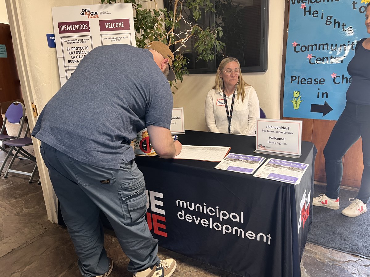 abqdmd's tweet photo. We’re here until 6 at the Heights Community Center talking about our new Bike Boulevard! #dmdbuilds https://t.co/aSXl47bHk8