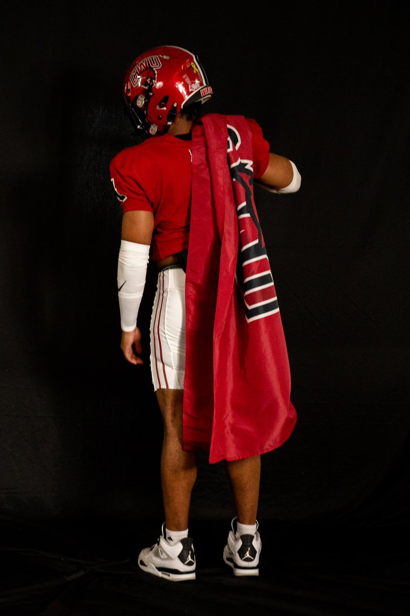 K2Williams8's tweet image. After a great visit, i'm blessed to announce that I'm COMMITTED to Central Washington University🖤❤️‼️