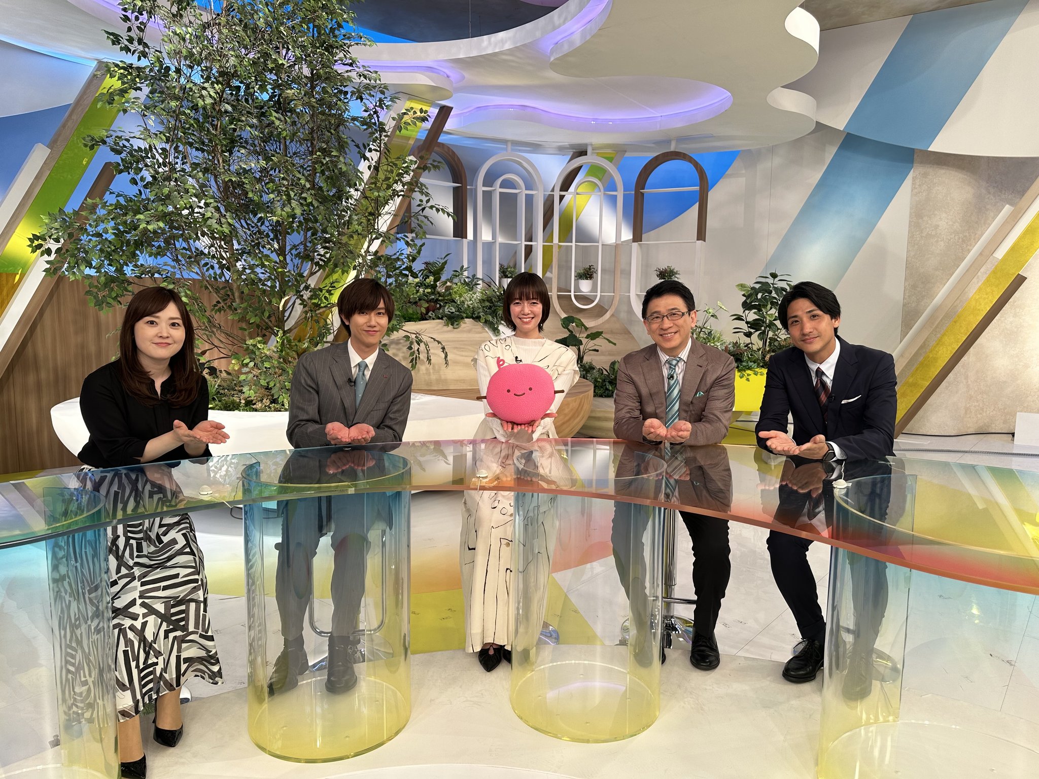 みっつ 会社員 今の私 、季節 2点 RECXTが新サービスとなる法人向けビジネスコミュニティ「ZX