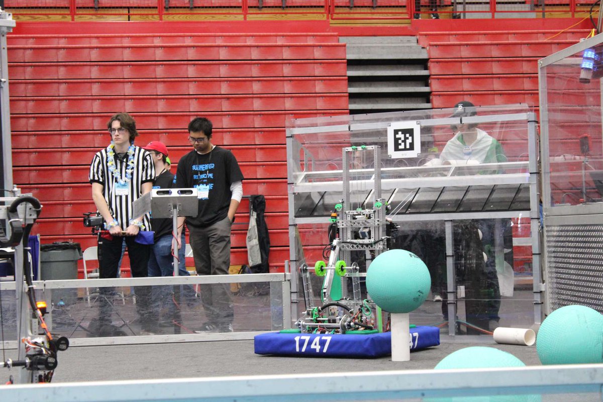 1747robotics's tweet image. 1747 had an amazing time at the Indiana State Competition! We loved cheering for our alliances as we went through the competition! A special thanks to our alliance partners @FRC7457 @TechHOUNDS868 and @Team3487 as we won State with them! Good luck to teams going to Worlds! 💚🐼