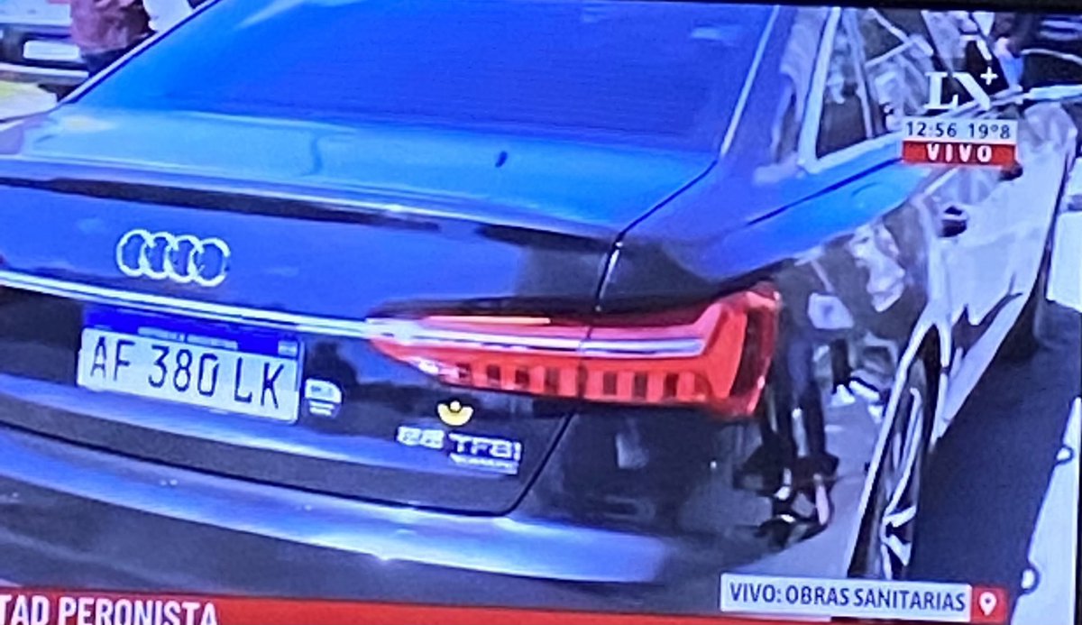 La foto que no quiere que circule el secretario general del sindicato UPCN, Andrés Rodríguez de su AUDI que vale U$D 130.000

Por favor que nadie le de RT