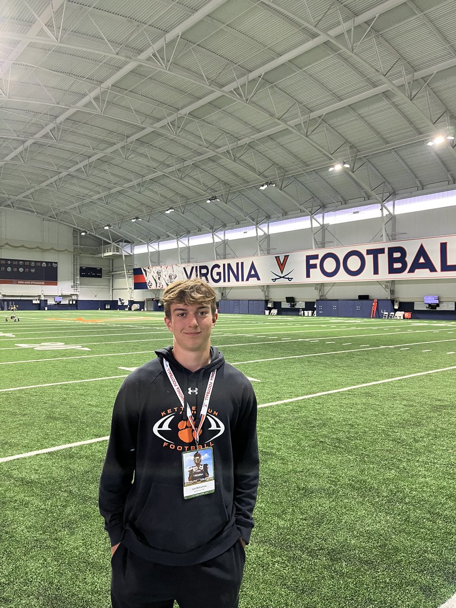 Had an awesome time today on the sidelines watching <a href="/UVAFootball/">Virginia Football</a> practice! Can’t wait to come back soon for a camp! Thanks to <a href="/_coach_noonan_/">Coach Noonan</a>, <a href="/KettleRunFB/">Kettle Run Football</a>, and <a href="/JustinDeLeonUVA/">Justin DeLeon</a> for the great experience.