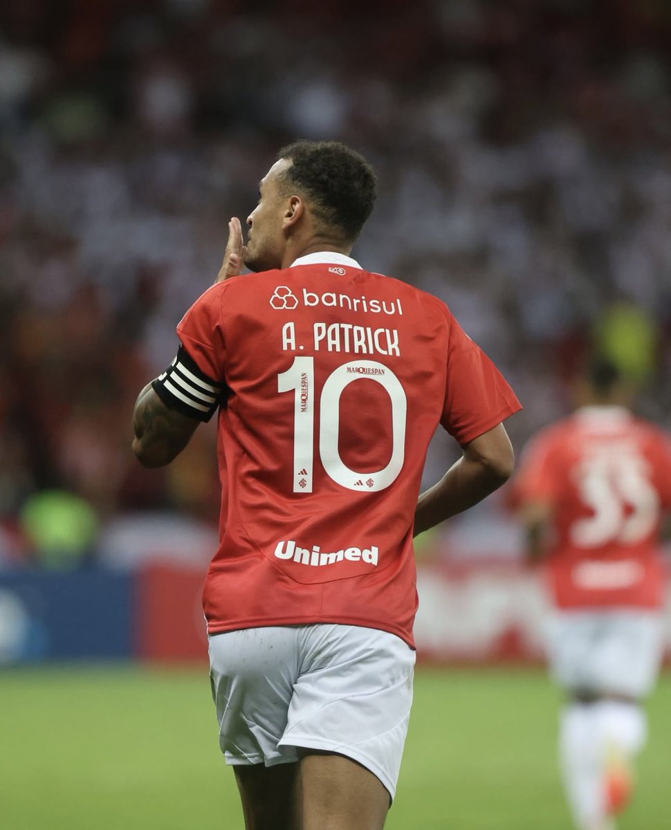 futebol_info's tweet photo. 3 vezes ele. Camisa 10 clássico do futebol brasileiro. Craque.

📸 Ricardo Duarte/SCI https://t.co/tVRrh2EGNt