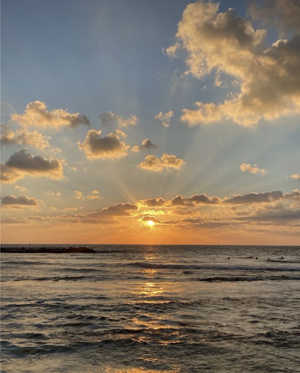 New day! Good day! 
走！