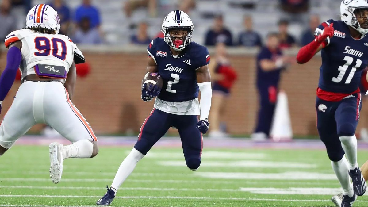 Dominic “SpeedD” white (@dominicthe_only) on Twitter photo #AGTG I’m truly blessed to receive an 🅾️ffer from The University of South Alabama🔴⚪️🔵#Gojaguars <a href="/SouthAlabamaFB/">South Alabama Football 🏈</a> <a href="/CoachApplewhite/">Major Applewhite</a> <a href="/CoachPPetrino/">Paul Petrino</a> <a href="/amburkett64/">Andrew Burkett</a> <a href="/Coach_JO_/">Jason Onyebuagu</a> <a href="/CoachAbrams/">Adrian Abrams</a> <a href="/TheUCReport/">Billy Tucker</a> <a href="/TomLoy247/">Tom Loy</a> <a href="/BHoward_11/">Brandon Howard</a> <a href="/RivalsFriedman/">Adam Friedman</a> <a href="/SWiltfong_/">Steve Wiltfong</a> <a href="/UANextFootball/">All-America Game</a> <a href="/CooperMorreale/">Cooper Morreale</a> #AGTG I’m truly blessed to receive an 🅾️ffer from The University of South Alabama🔴⚪️🔵#Gojaguars <a href="/SouthAlabamaFB/">South Alabama Football 🏈</a> <a href="/CoachApplewhite/">Major Applewhite</a> <a href="/CoachPPetrino/">Paul Petrino</a> <a href="/amburkett64/">Andrew Burkett</a> <a href="/Coach_JO_/">Jason Onyebuagu</a> <a href="/CoachAbrams/">Adrian Abrams</a> <a href="/TheUCReport/">Billy Tucker</a> <a href="/TomLoy247/">Tom Loy</a> <a href="/BHoward_11/">Brandon Howard</a> <a href="/RivalsFriedman/">Adam Friedman</a> <a href="/SWiltfong_/">Steve Wiltfong</a> <a href="/UANextFootball/">All-America Game</a> <a href="/CooperMorreale/">Cooper Morreale</a>
