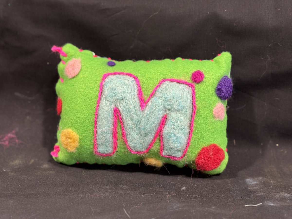 brandyb422's tweet photo. 4th grade just showing off their needle felting, dying, and sewing skills! @campbellcubs @KatyISDFineArts https://t.co/qJLtH80I53
