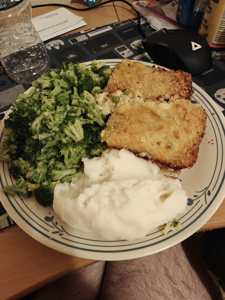 Get you a man who can make you a home cooked meal <3