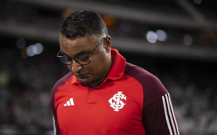 golsdobrasil1's tweet photo. Roger Machado é o melhor treinador brasileiro da atualidade? 🫵🇧🇷 https://t.co/TI8C3Z4dPM