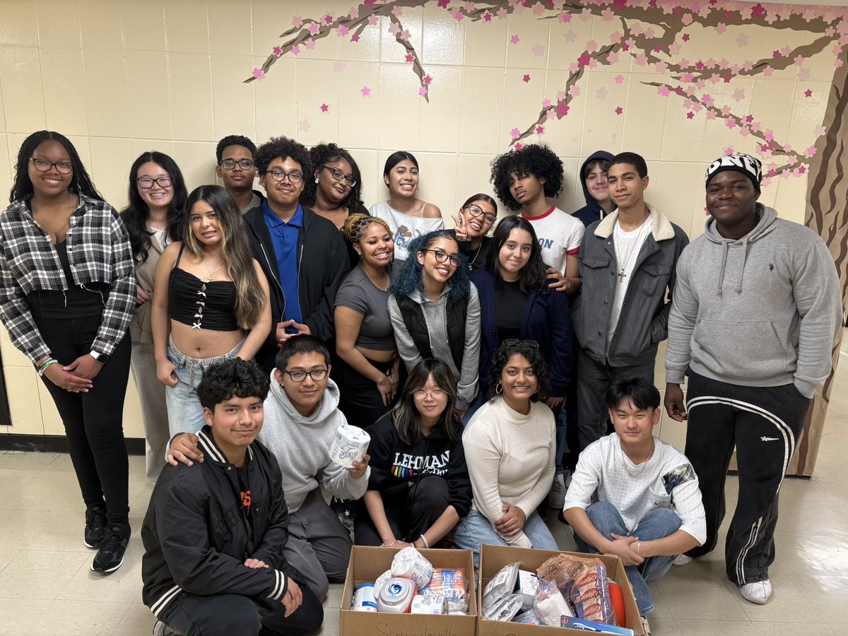 Principal_LHS_'s tweet photo. Campus collaboration with Schuylerville and Bronx River! https://t.co/kUDEDisq51