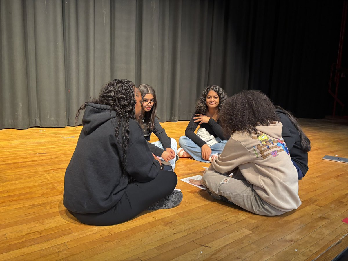 Principal_LHS_'s tweet photo. Campus collaboration with Schuylerville and Bronx River! https://t.co/kUDEDisq51