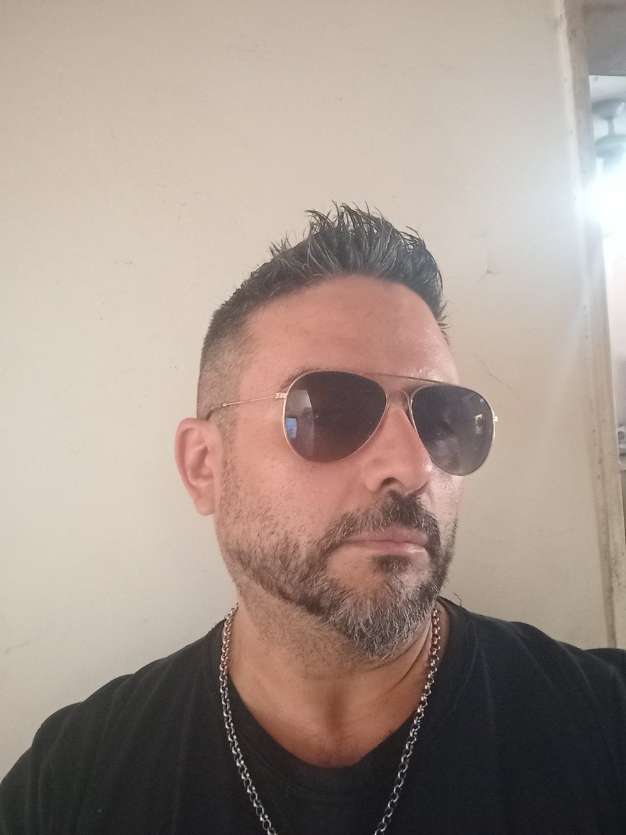 Pablotaliban80's tweet photo. Buenas noches. Hoy es #juevesdebarbas https://t.co/flAheTiKNl