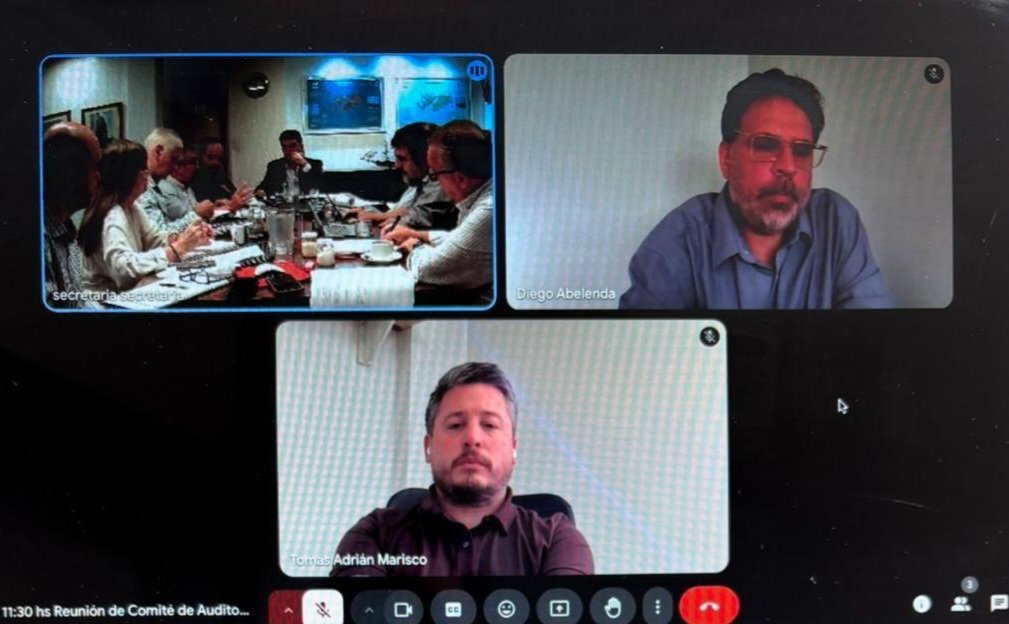 ▪️Reunión de Comité de Auditoría de <a href="/COVIARA/">COVIARA</a>
En el marco de este camino de transformación, analizamos y fortalecemos los procesos para garantizar la claridad, accesibilidad y precisión de la información
Comprometidos con la rendición de cuentas, la confianza y toma de decisiones