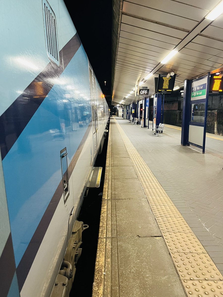 conductorluke's tweet image. 185116 stands at a closed Salford Cresent as myself and my driver change ends for a long non stop run to Leeds via the Calder Valley and Wakefield roll on 03:20 #railway #work #class185
