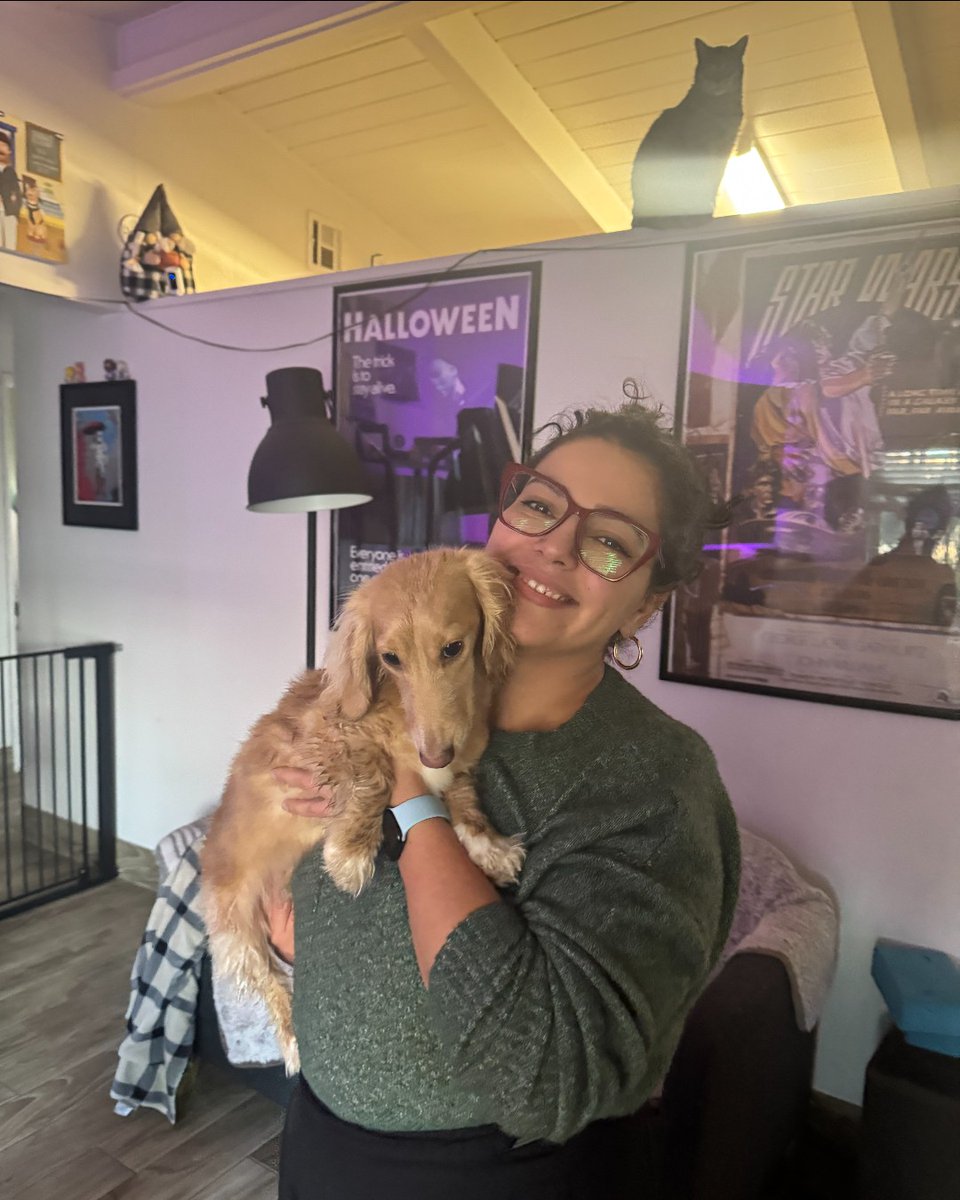 Happy #NationalHugYourDogDay to all who celebrate! At #WhitneyPeak, we take this day very seriously, and we hope you will, too. 🐕 Tell your dogs we say hi, and give them a squeeze for us! 💙 #PetFriendlyHotel