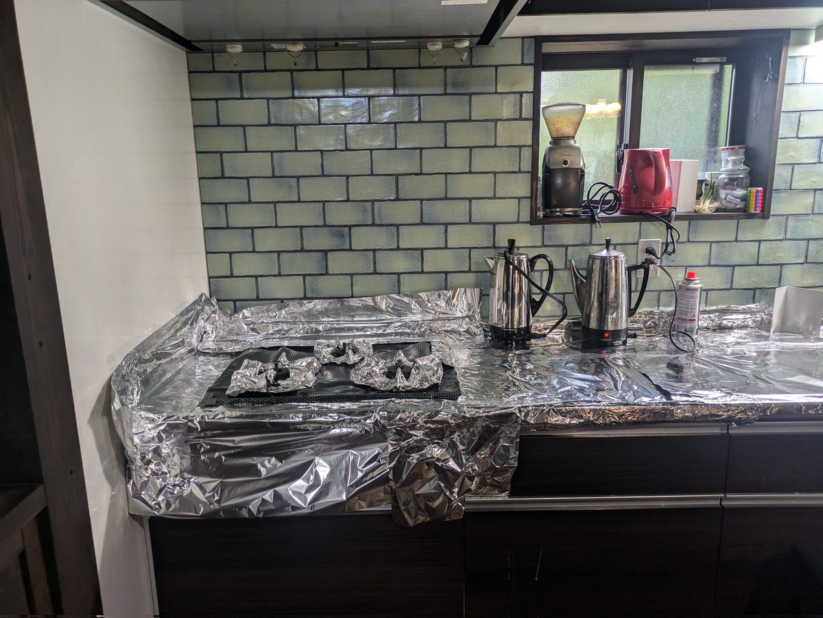 明日安息日が終わったらすぐパスオーバー（過越しの祭り）が始まるので、今年はハメツを燃やしたり食器の段取りが複雑。このスケジュールが次に来るのは20年後。シャバットシャローム&amp;ハグペサハサメアフ