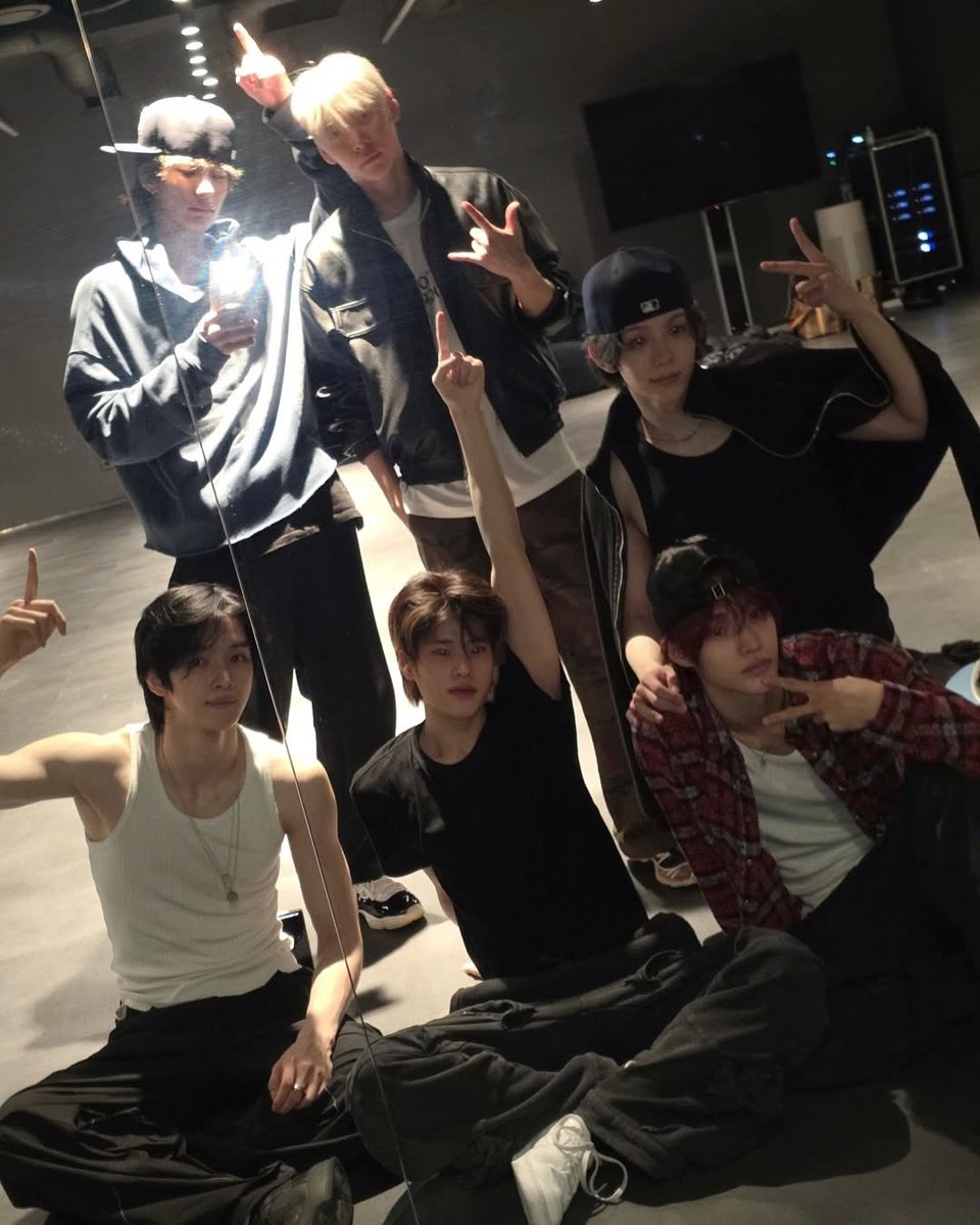 Sungcahno's tweet photo. Counting the days to our upcoming comeback— we have been practicing non stop while filming the video and contents. I bet you all will love this one. https://t.co/quuA6jmoOk