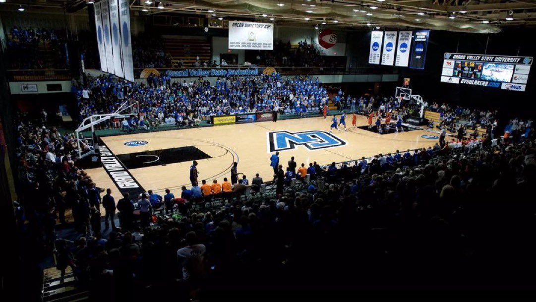 Devinbelle24's tweet image. After a great talk with the coaching staff, I’m blessed to receive an offer from Grand Valley State University!