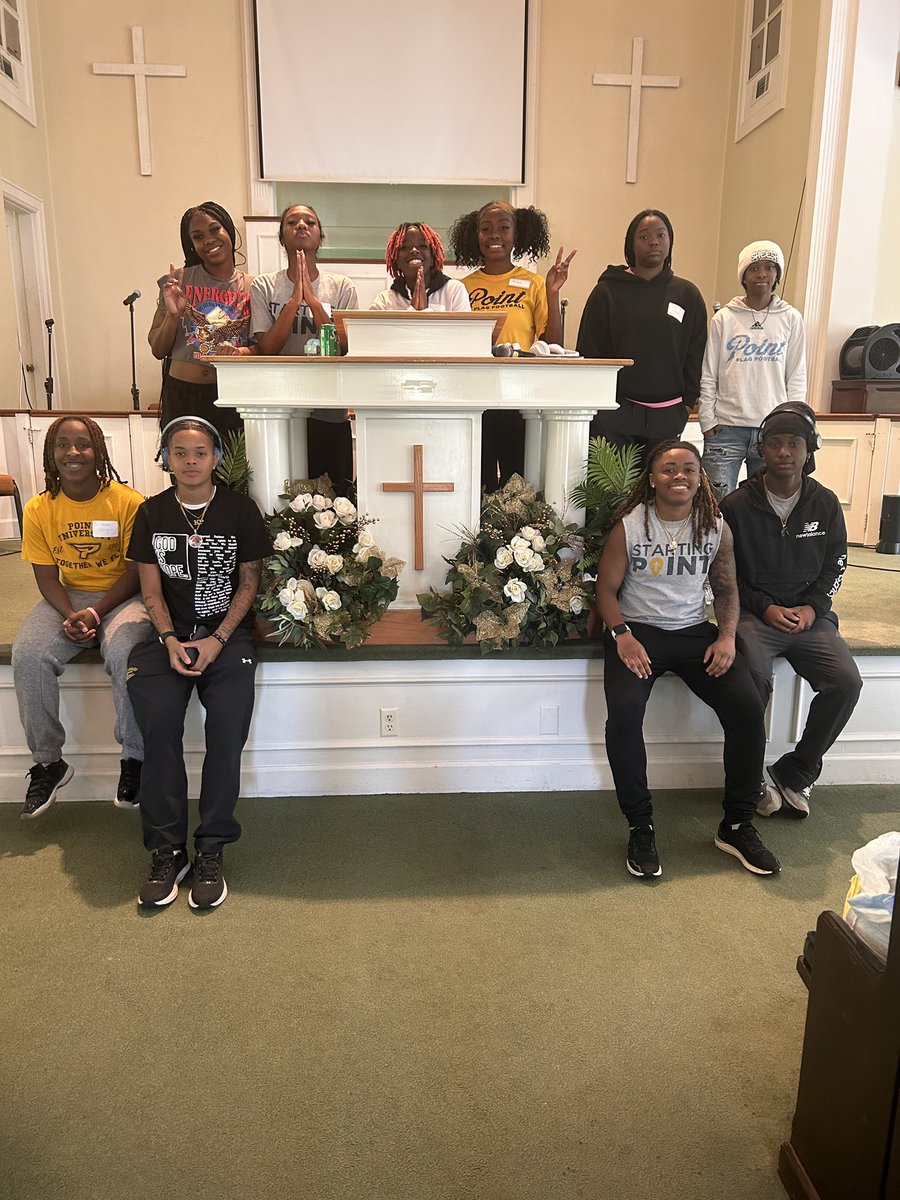 A great day! Today we had an opportunity to help out at New Dimensions Worship Center and a Senior Citizen Center where we gave back to our community. Thank y’all for having us! #Impactday #Togetherwefly