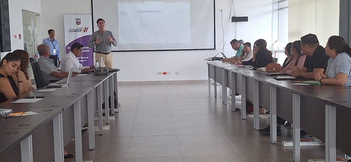 PlanificacionEc's tweet photo. 📍#MANABI | La Dirección Zonal 4 de @PlanificacionEc llevó a cabo un taller práctico sobre el Sistema de Información para los Gobiernos Autónomos Descentralizados (#SIGAD), con la participación de técnicos de 38 GAD parroquiales, cantonales y provinciales.

Este espacio permitió fortalecer las capacidades locales en planificación, seguimiento y reporte de metas, aportando a una gestión pública más eficiente, transparente y orientada a resultados.

¡Seguimos construyendo juntos el #NuevoEcuador!