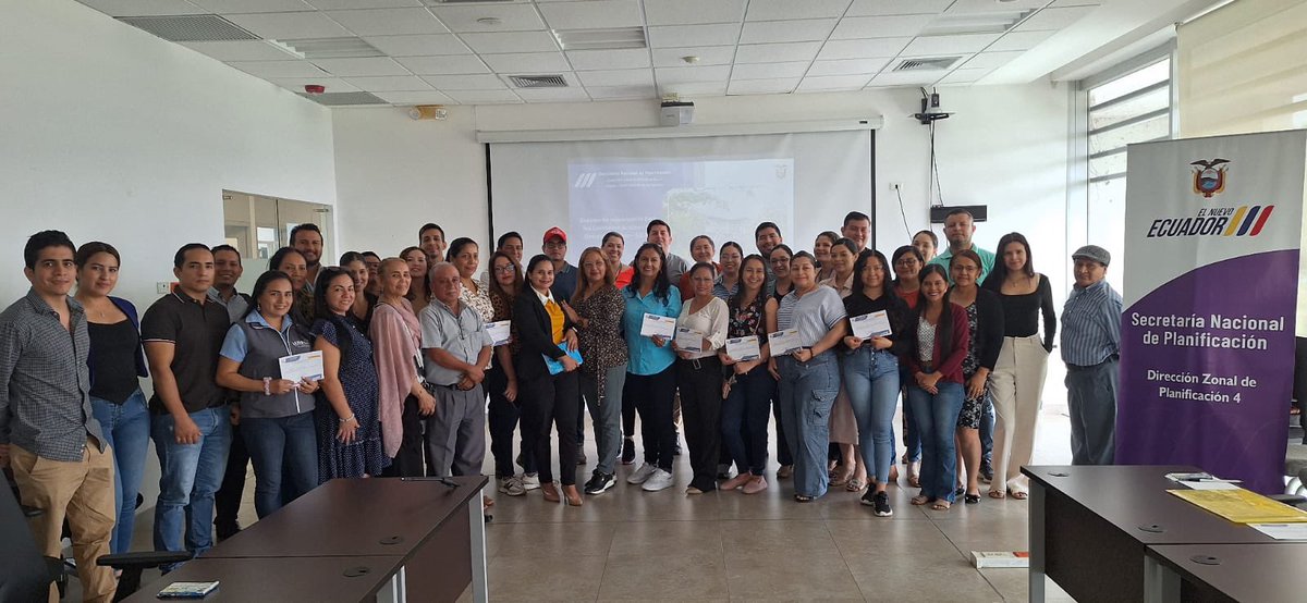 PlanificacionEc's tweet photo. 📍#MANABI | La Dirección Zonal 4 de @PlanificacionEc llevó a cabo un taller práctico sobre el Sistema de Información para los Gobiernos Autónomos Descentralizados (#SIGAD), con la participación de técnicos de 38 GAD parroquiales, cantonales y provinciales.

Este espacio permitió fortalecer las capacidades locales en planificación, seguimiento y reporte de metas, aportando a una gestión pública más eficiente, transparente y orientada a resultados.

¡Seguimos construyendo juntos el #NuevoEcuador!
