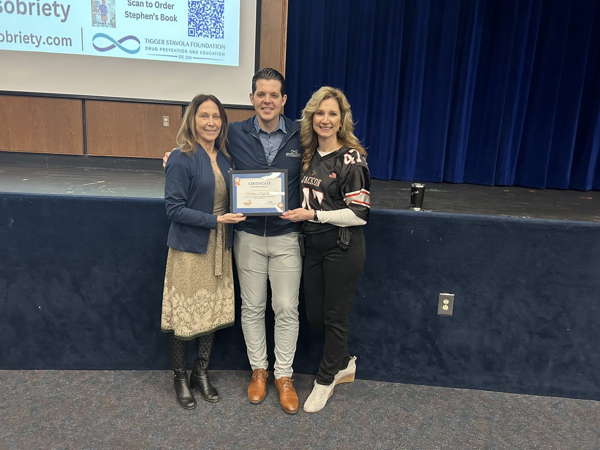 Jen Dellett tweet media