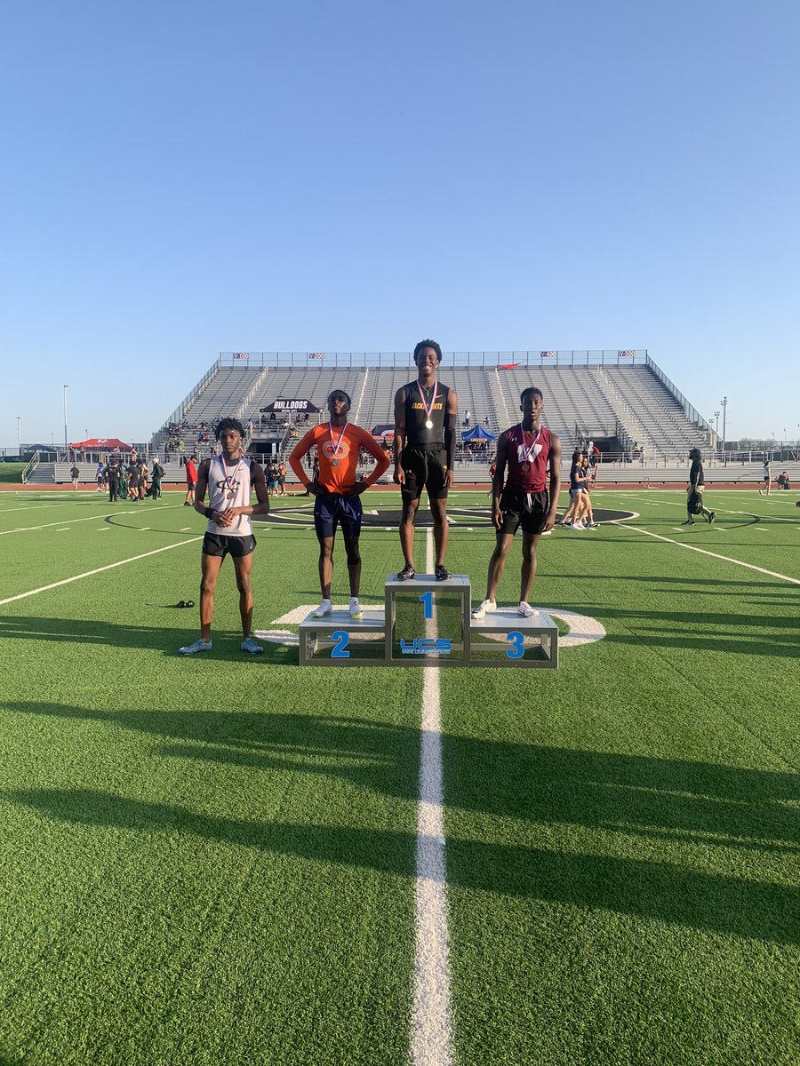 TrackForney's tweet image. Congrats to DJ Page for being a regional qualifier in the 400!