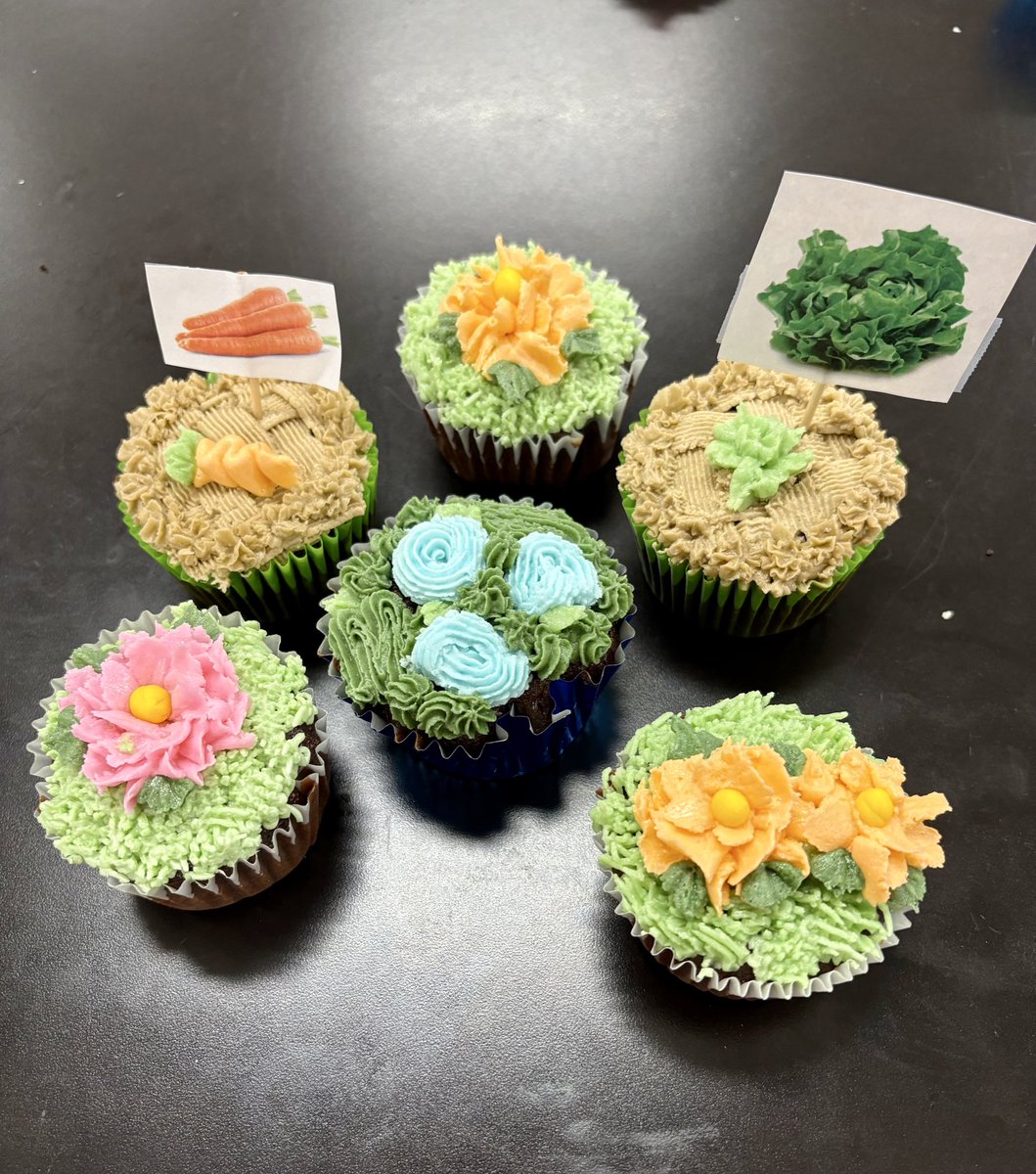 mrsbertroche's tweet photo. Culinary 3 made this unit look like a piece of cake .. literally 😊 🧁 🍰 @JohnstonCSD https://t.co/fHg99Uc1mE