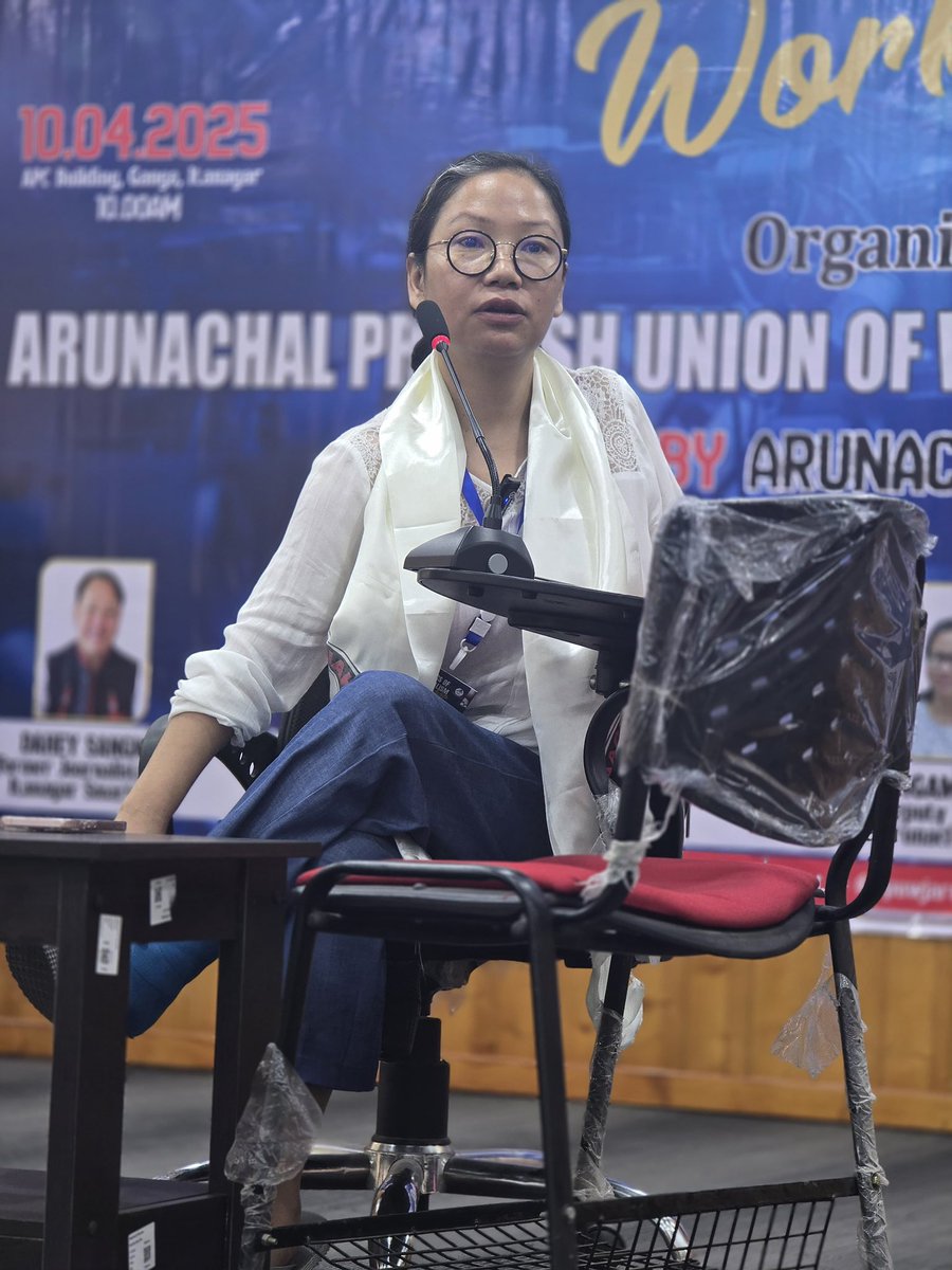 sangnoamar's tweet photo. A long-awaited workshop on #BasicJournalism for our young colleagues was jointly organized by the Arunachal Pradesh Union of Working Journalists and the Arunachal Press Club at the Press Club, Itanagar, on Thursday. We are grateful to the resource persons: CEO of Smart City Itanagar, @dsang30; esteemed journalists @tongamrina, @mukulpathak; and APC President @DYangfo, for their enlightening sessions.