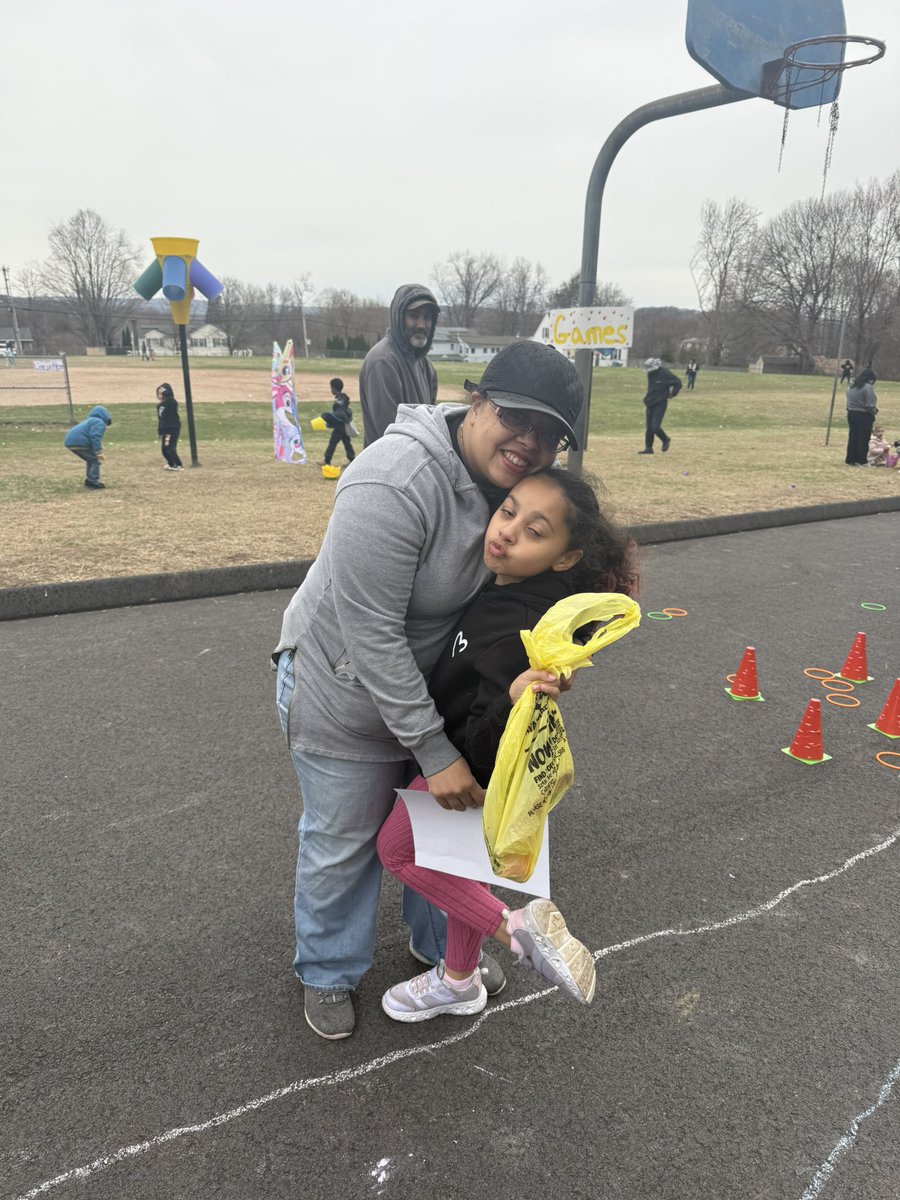 DavidJHuber's tweet photo. Thanks PTA volunteers for coordinating tonight’s egg hunt. Our kids and families loved it. #sssct @NationalPTA https://t.co/lh1ztu2mPp