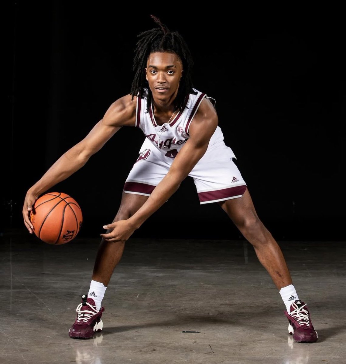 NEWS: Texas A&amp;M signee Jeremiah Green tells <a href="/247Sports/">247Sports</a> he will stay with the Aggies. 

“They're 100% in on me and my development.”

Story: 247sports.com/college/basket…