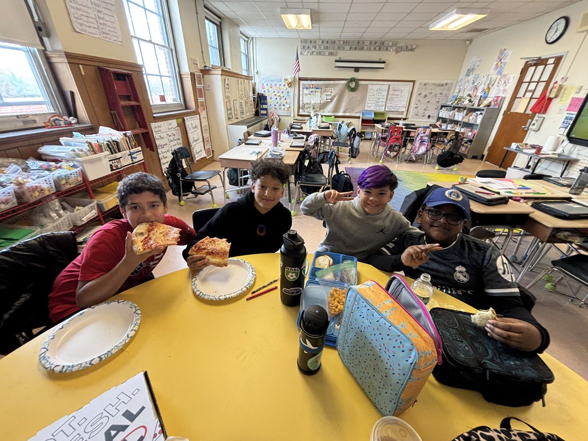 Ms. Andrade tweet media