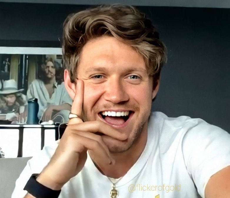 flickerofgold's tweet photo. HIM!! 🙌🏻 https://t.co/3INbyRabcb